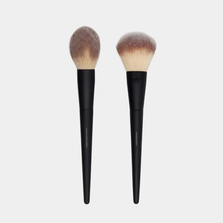 2pcEssentialFaceBrush SpacedApart B05c2ce8 Ef46 4f83 99ec 0108096d70c4