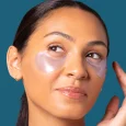 Restoring Night Retinol Eye Mask Single In Use 5