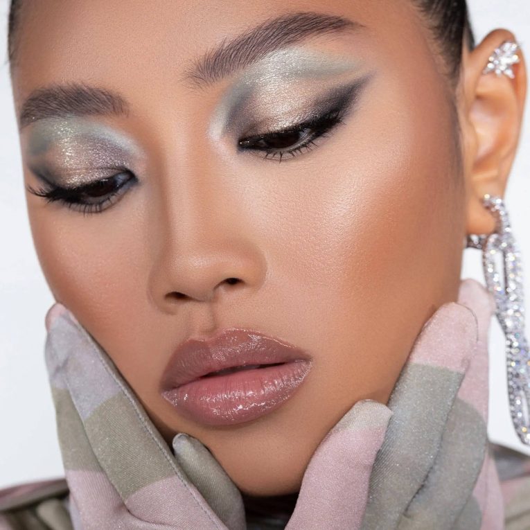 S2618981 Av 03 2048x2048