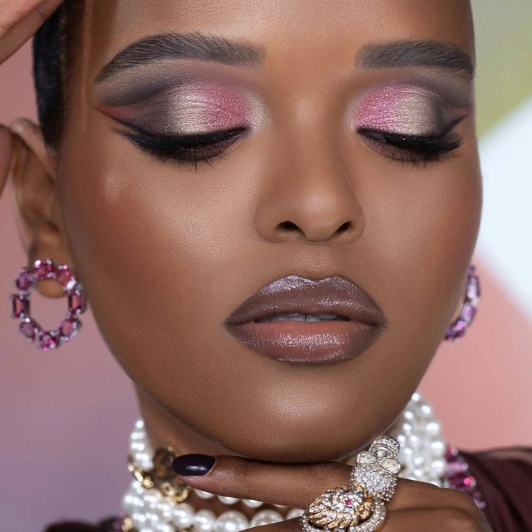 S2618981 Av 06 2048x2048